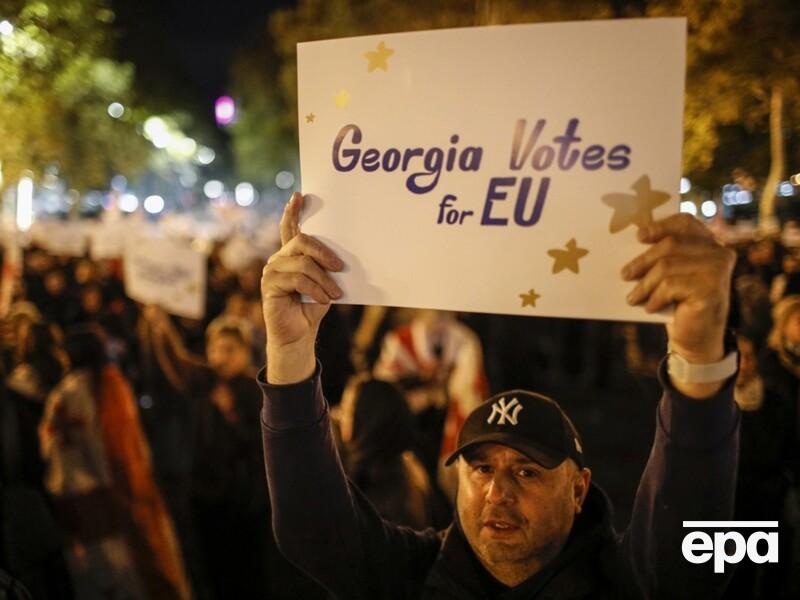 ЄС у листопаді запровадить спрощене скасування безвізу. Грузії приготуватися, вважає Йозвяк