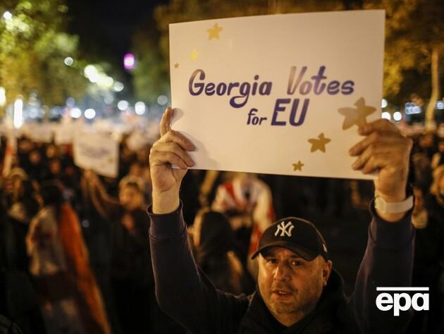 ЄС у листопаді запровадить спрощене скасування безвізу. Грузії приготуватися, вважає Йозвяк