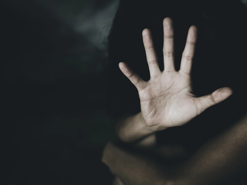 Тримав під прицілом і зґвалтував. Російський військовий дістав 12 років в'язниці