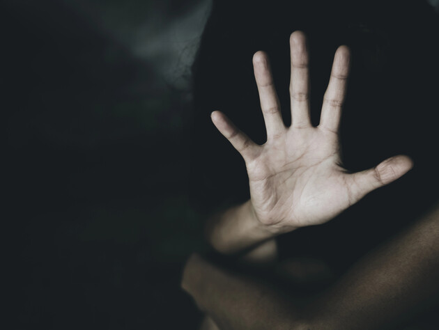 Тримав під прицілом і зґвалтував. Російський військовий дістав 12 років в'язниці