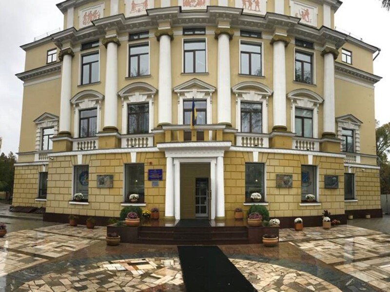 "Восемь лет бомбили русских в Донбассе". Учительницу школы в Днепре обвинили в антиукраинских высказываниях