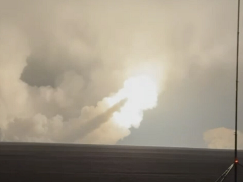 Українська далекобійна зброя уразила цілі окупантів. Генштаб показав відео пусків ракет "Фламінго"