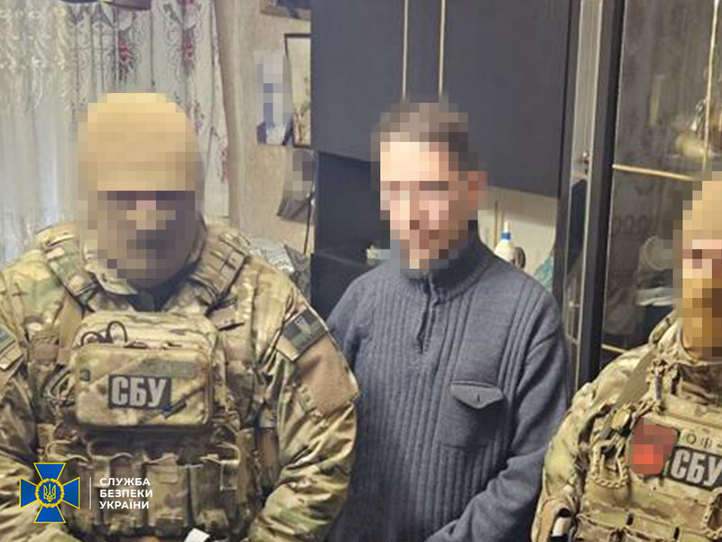 "Прикривався інвалідністю". Чоловіка підозрюють у коригуванні атак РФ на Дніпропетровську область