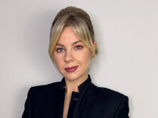 Ни в кого так сильно не верю, как в свою страну. Потому и рожать буду здесь