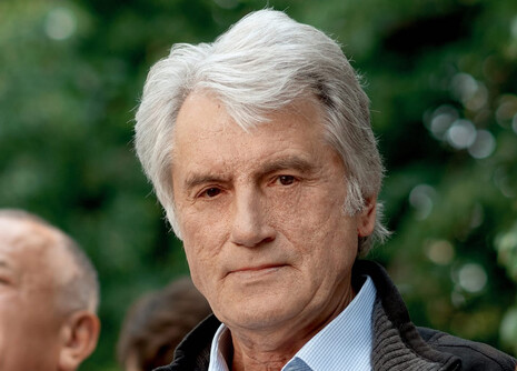 Я призываю каждого: сегодня нужна наша твердость, выдержка и вера! Мы обязаны выстоять