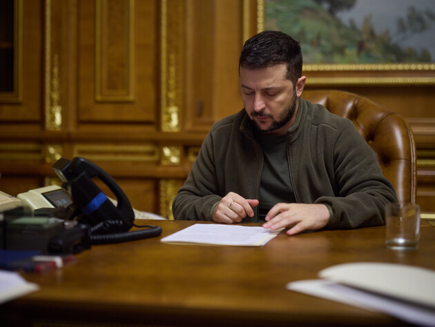 Зеленский подписал закон о выплате 50 тыс. грн за новорожденного
