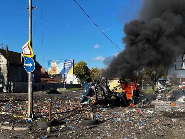 РФ попала дроном в толпу на рынке в Черноморске, есть погибшие и пострадавшие. Фото, видео
