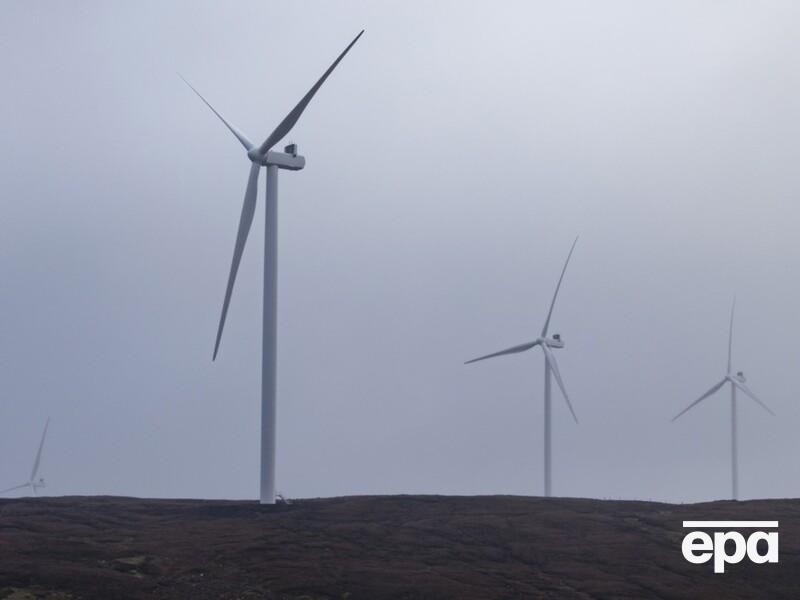 "Уродливы, как ад". Трамп заявил, что Великобритания должна отказаться от ветрогенераторов