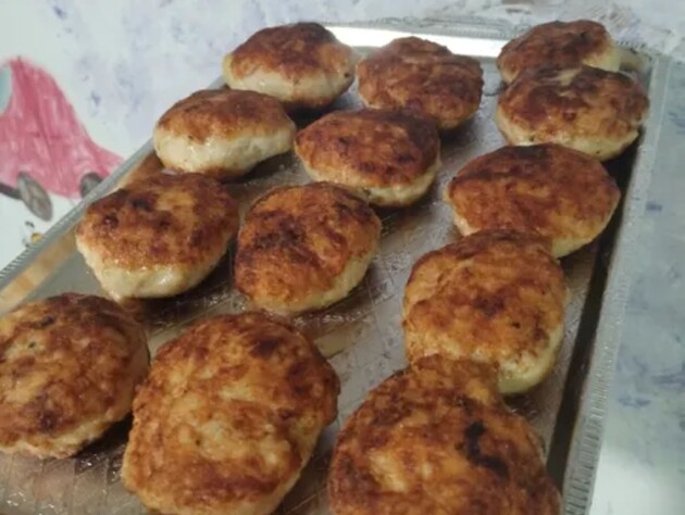 Таких котлет ви ще не готували! Завдяки цьому вони вийдуть надзвичайно соковитими й смачними