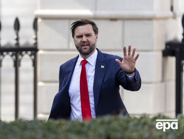 Кортеж Вэнса попал в ДТП