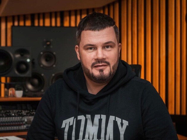 Топовий продюсер різко висловився про українську владу й заявив про бажання покинути Україну