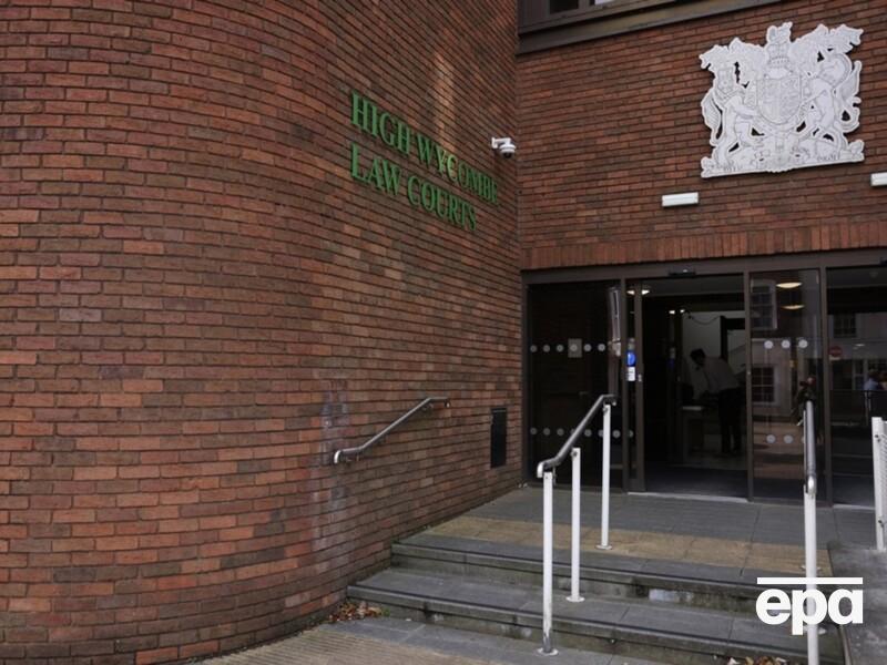 Насильник в Великобритании претендует на компенсацию из-за электронного браслета. В чем дело?