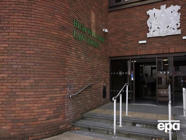 Ґвалтівник у Великобританії претендує на компенсацію через електронний браслет. У чому річ?