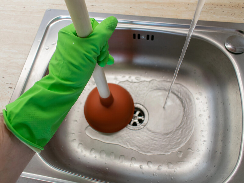 Вылейте это вечером в раковину – и утром от неприятного запаха не останется и следа. Лайфхак без химии