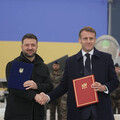 Зеленский и Макрон подписали 