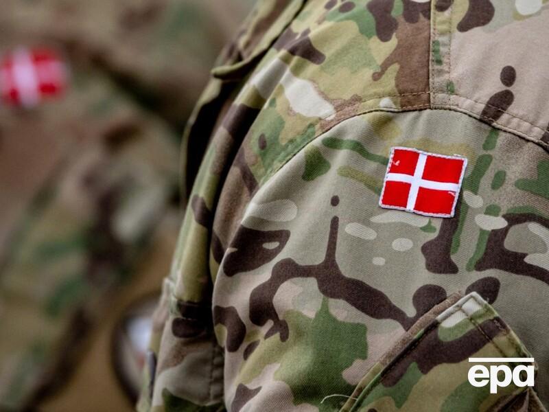 Данія вперше призиває 18-річних дівчат. Як молодь реагує на нові правила армії