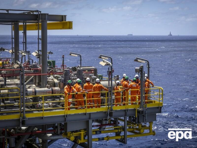 Цена на российскую нефть резко обвалилась – Bloomberg