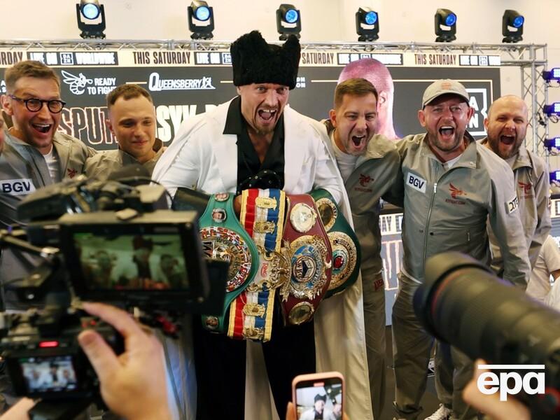 Усик втратив звання абсолютного чемпіона світу з боксу. Що сталося?