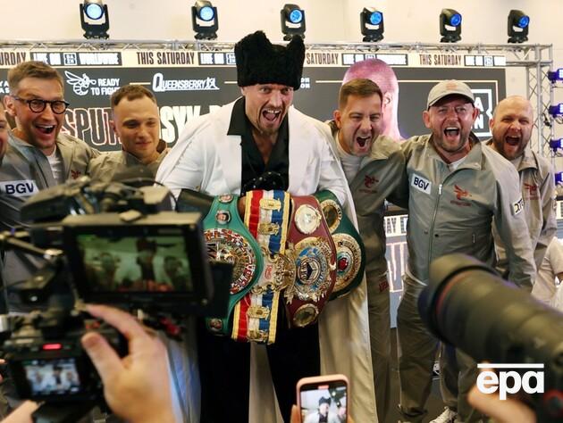 Усик потерял звание абсолютного чемпиона мира по боксу. Что случилось?