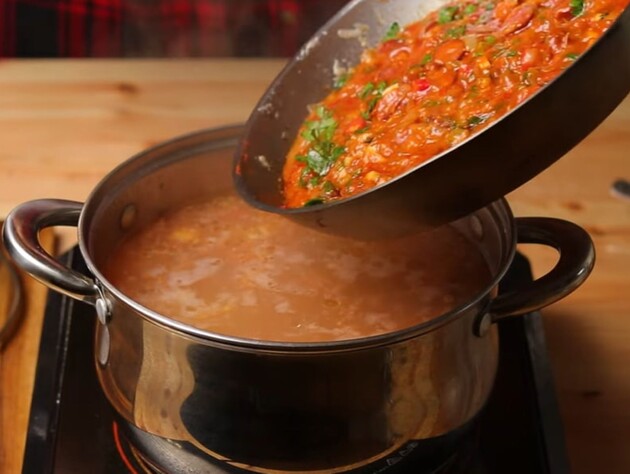 Приготовьте боб левеш – наваристый закарпатский суп. Рецепт