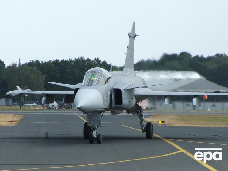 "Всеїдний" і важкий. Defence Express порівняв винищувачі Gripen і Rafale, які має отримати Україна