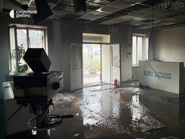 Из-за атаки России в Днепре повреждена телевышка. Местные эфирные каналы и радио приостановили вещание