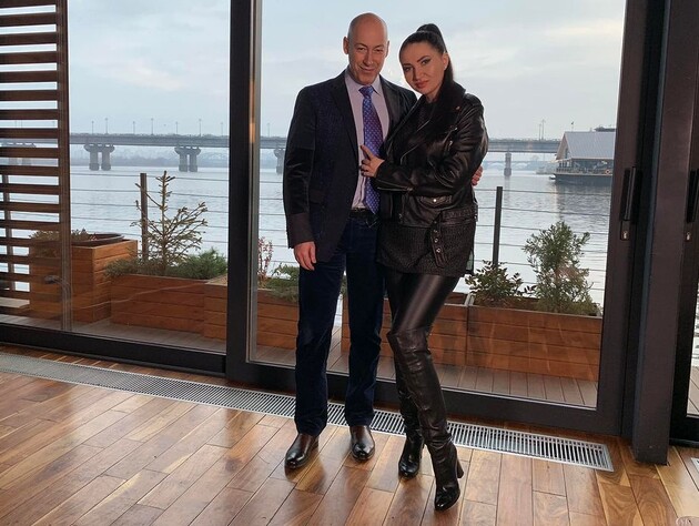 Удушення Росії, дубинка Трампа, фатальна помилка Путіна, сенсаційні рішення Зеленського. Стрим Бацман із Гордоном. Трансляція