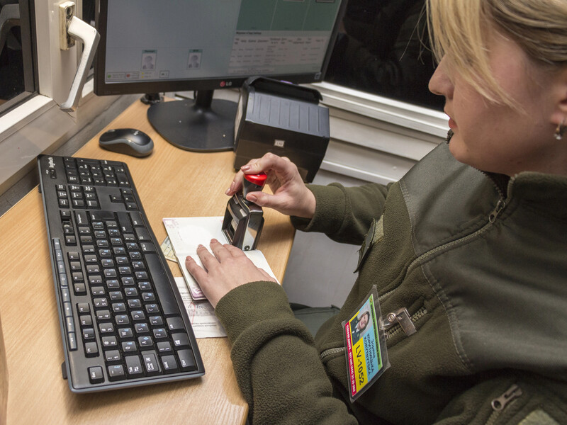 Україні передали депортованих зі США українців – ДПСУ