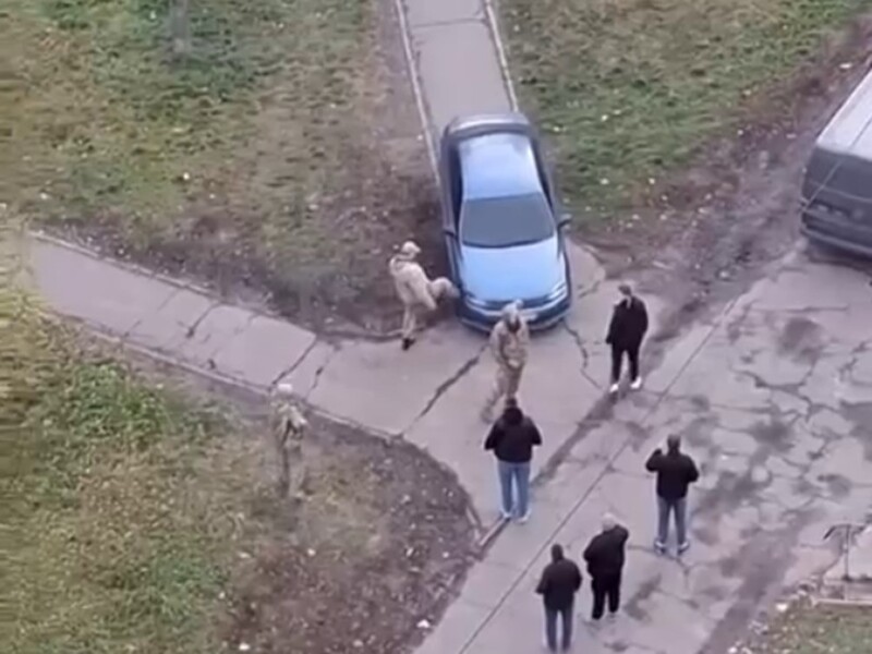 "Не сдержал эмоций". В ТЦК в Киеве рассказали об инциденте со стрельбой. Видео