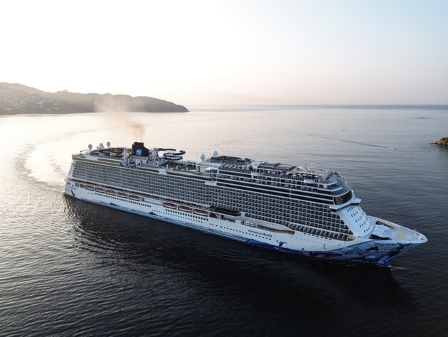 Круїзний лайнер із росіянами на борту не пустили в порт Стамбула