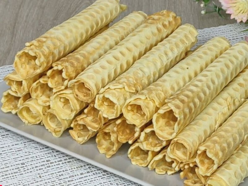 Если надолго отключают свет, приготовьте к чаю эти вафельные трубочки всего за 10 минут. Рецепт