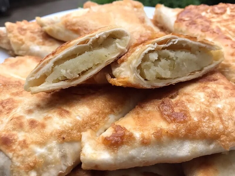 Очень быстрые ленивые пирожки без замешивания теста и выпекания. Рецепт