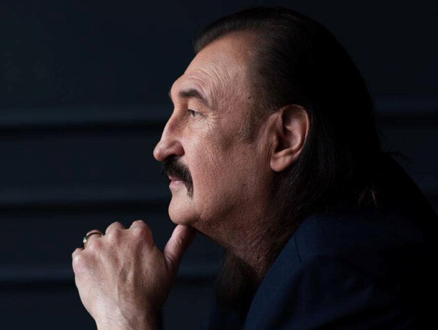 66-річний Степан Гіга, якого терміново прооперували, перебуває в дуже тяжкому стані – блогер