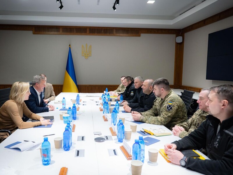 "Украина изучает каждое предложение". Умеров и Буданов провели новый раунд переговоров по "мирному плану" США 