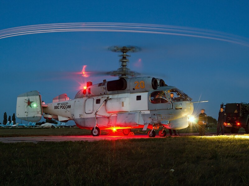 "Загарбникам непереливки". ГУР показав удари дронами у Криму по вертольоту й ППО. Відео