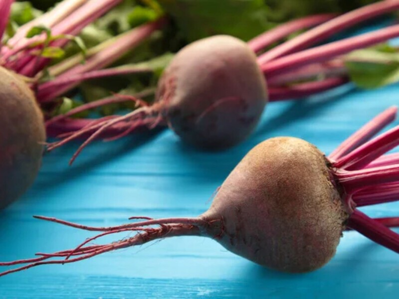 Никогда не оставляйте свеклу рядом с этими плодами, иначе она не долежит до весны. Советы и секреты 