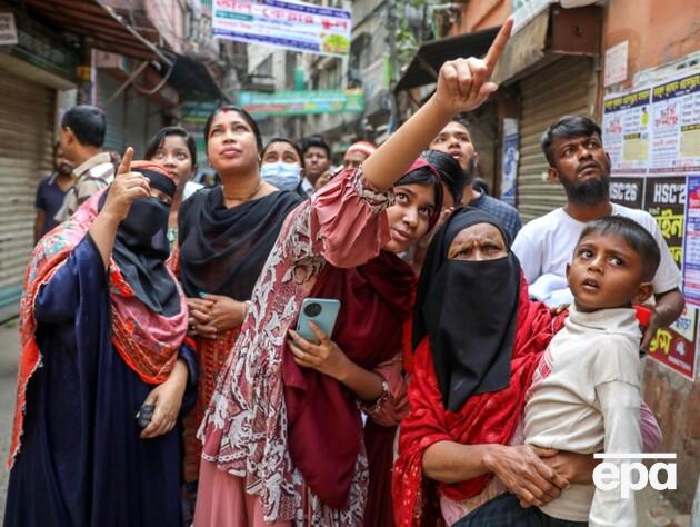 В Бангладеш произошло сильное землетрясение, погибли люди. Видео