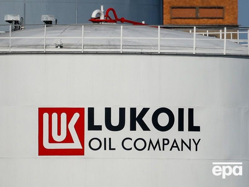 Литовская железная дорога прекратила транзит грузов российского "Лукойла" и связанных с ним компаний