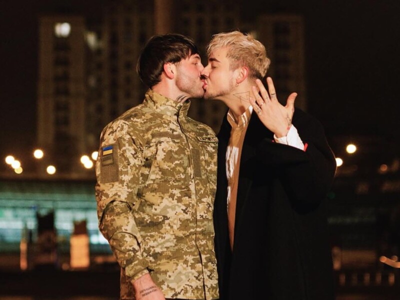 Melovin объявил о помолвке с известным боевым медиком Петром Злотей