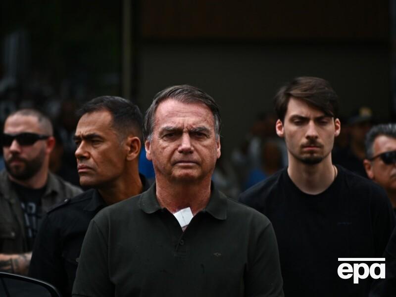 Болсонару "із цікавості" хотів паяльником пошкодити електронний браслет, після чого його заарештували