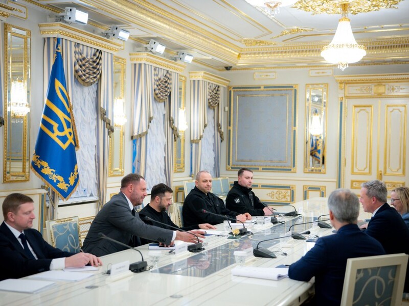 Представники Пентагону привезли до Києва не лише "мирний план". Була ще угода з трьох пунктів – ЗМІ