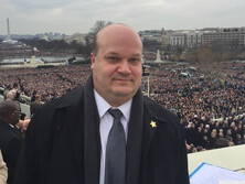 Это не может быть тайной. Ответьте хотя бы на три вопроса