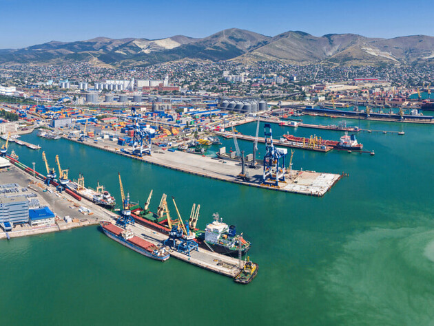 СБУ рассказала, как силы обороны отработали по порту в Новороссийске. Поражены нефтетерминал и база ВМС РФ – источники