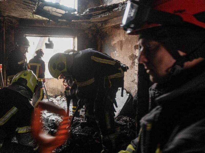 В результате удара по Киеву уже семеро погибших. Детали от ГСЧС