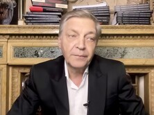 Москва все же держит Дональда за его рыжие яйца