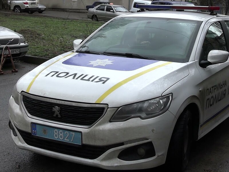 Во Львове полиция попросила прохожего побыть понятым. Тот оказался закладчиком наркотиков