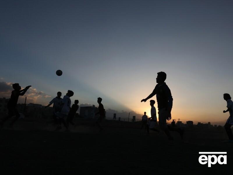 Підлітковий вік – до 30. Вчені виявили п'ять основних фаз розвитку мозку людини