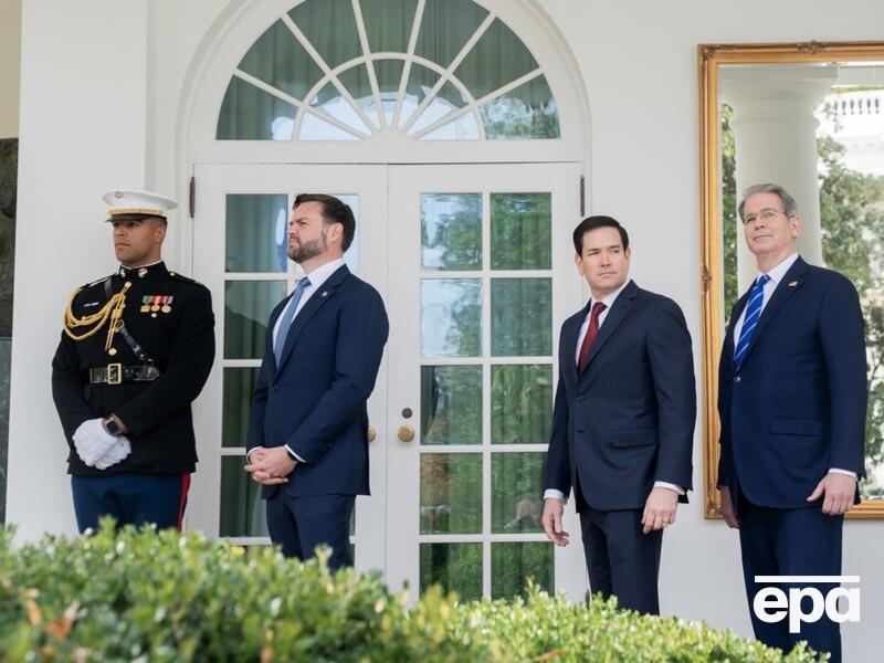 ЗМІ повідомили про "табори" в Білому домі, які не можуть дійти згоди щодо України. Рубіо і Венс відповіли