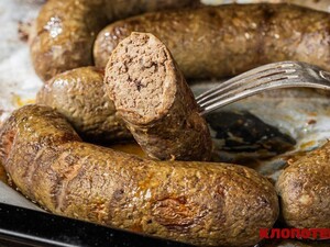 Сделайте это с оболочкой для домашней колбасы, иначе она не будет вкусной