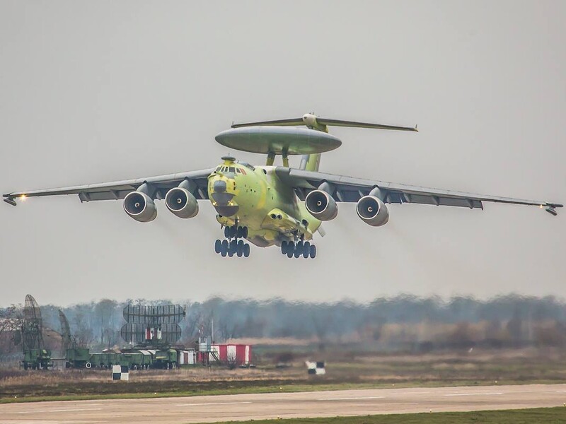"А в ангаре – бонус". Силы обороны поразили не один, а два уникальных самолета РФ в Таганроге
